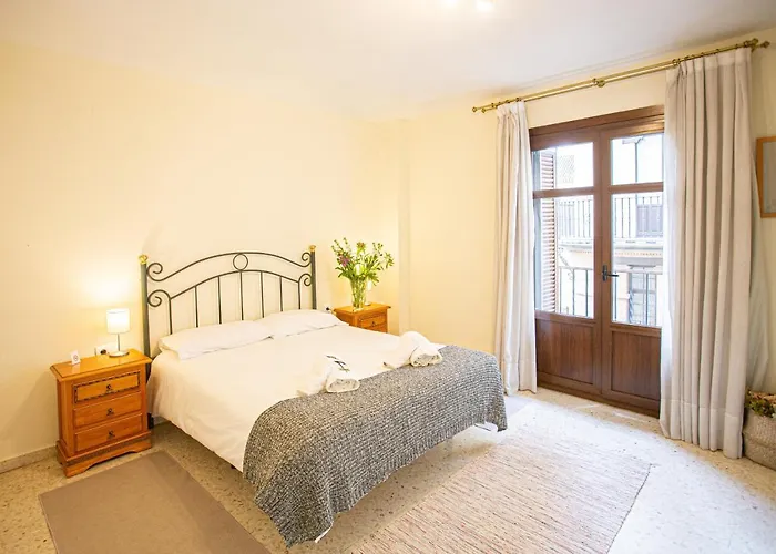 Ispal & Parkingoptional Historic Center Vutse06601 Apartament