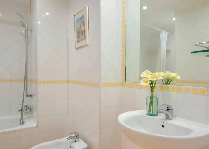 Ispal & Parkingoptional Historic Center Vutse06601 Apartament